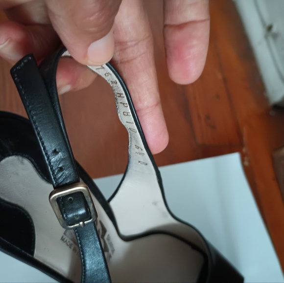 Salvatore Ferragamo black shoes - Picture 3 of 7